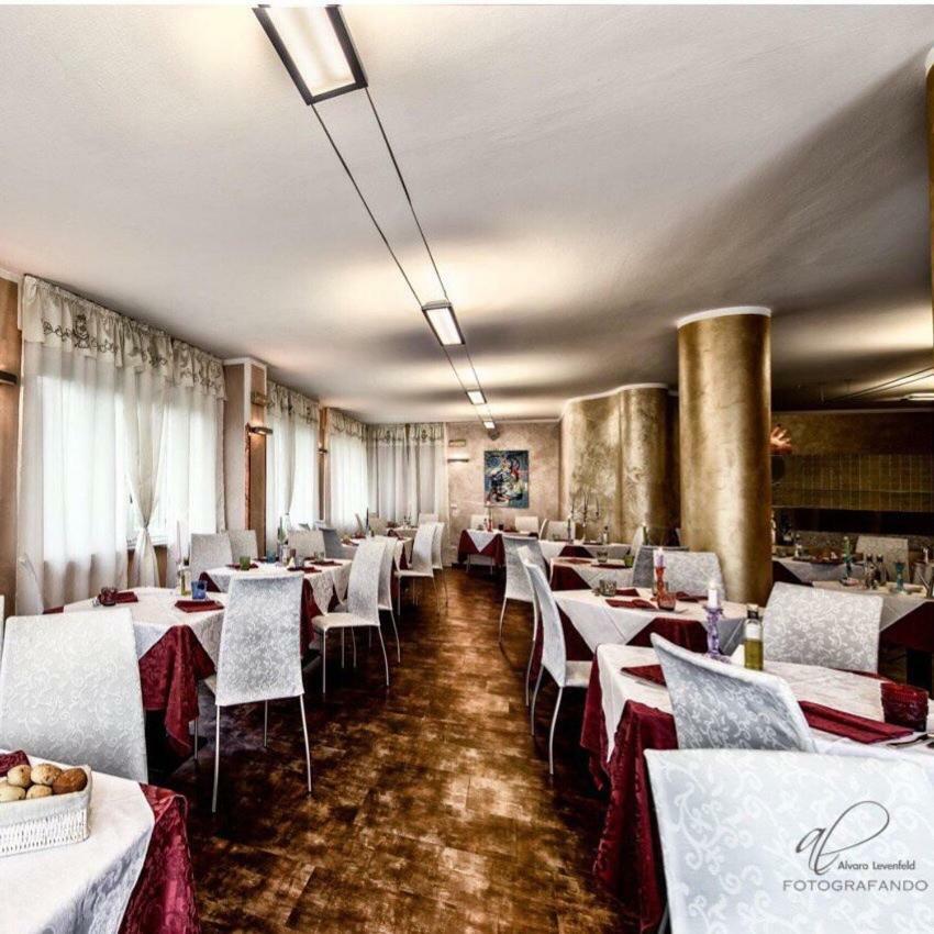ホテル Ristorante Pizzeria Principe D'Oro Vidracco エクステリア 写真