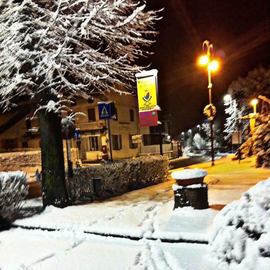 ホテル Ristorante Pizzeria Principe D'Oro Vidracco エクステリア 写真